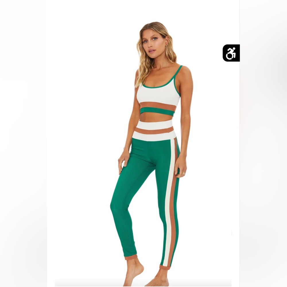 Beach riot workout set